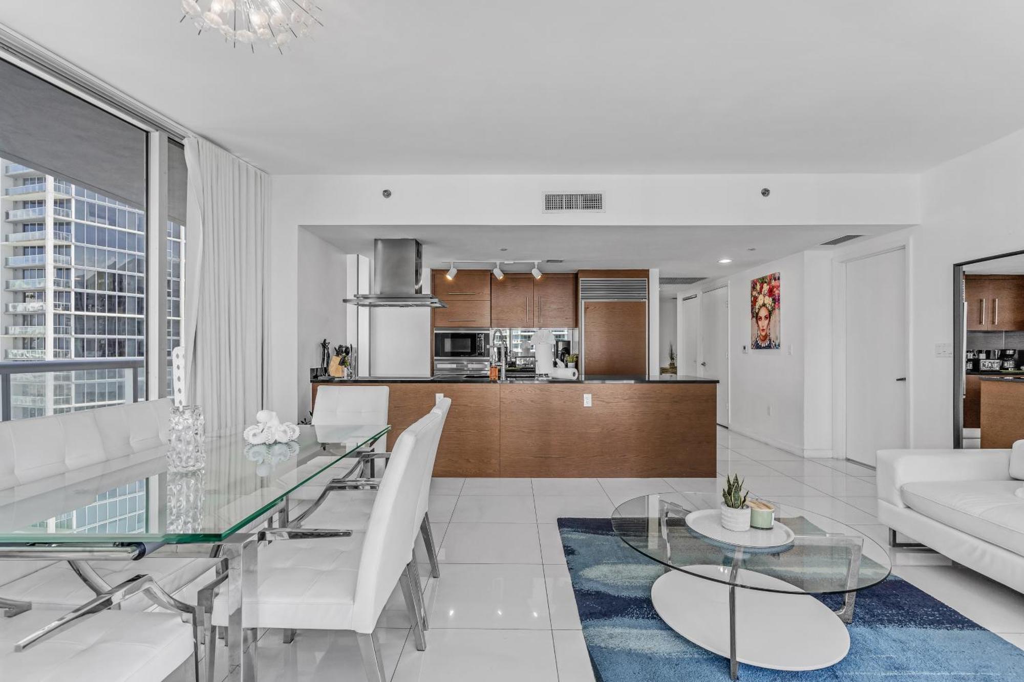 Luxurious Condo At Icon With Views Miami Exterior foto