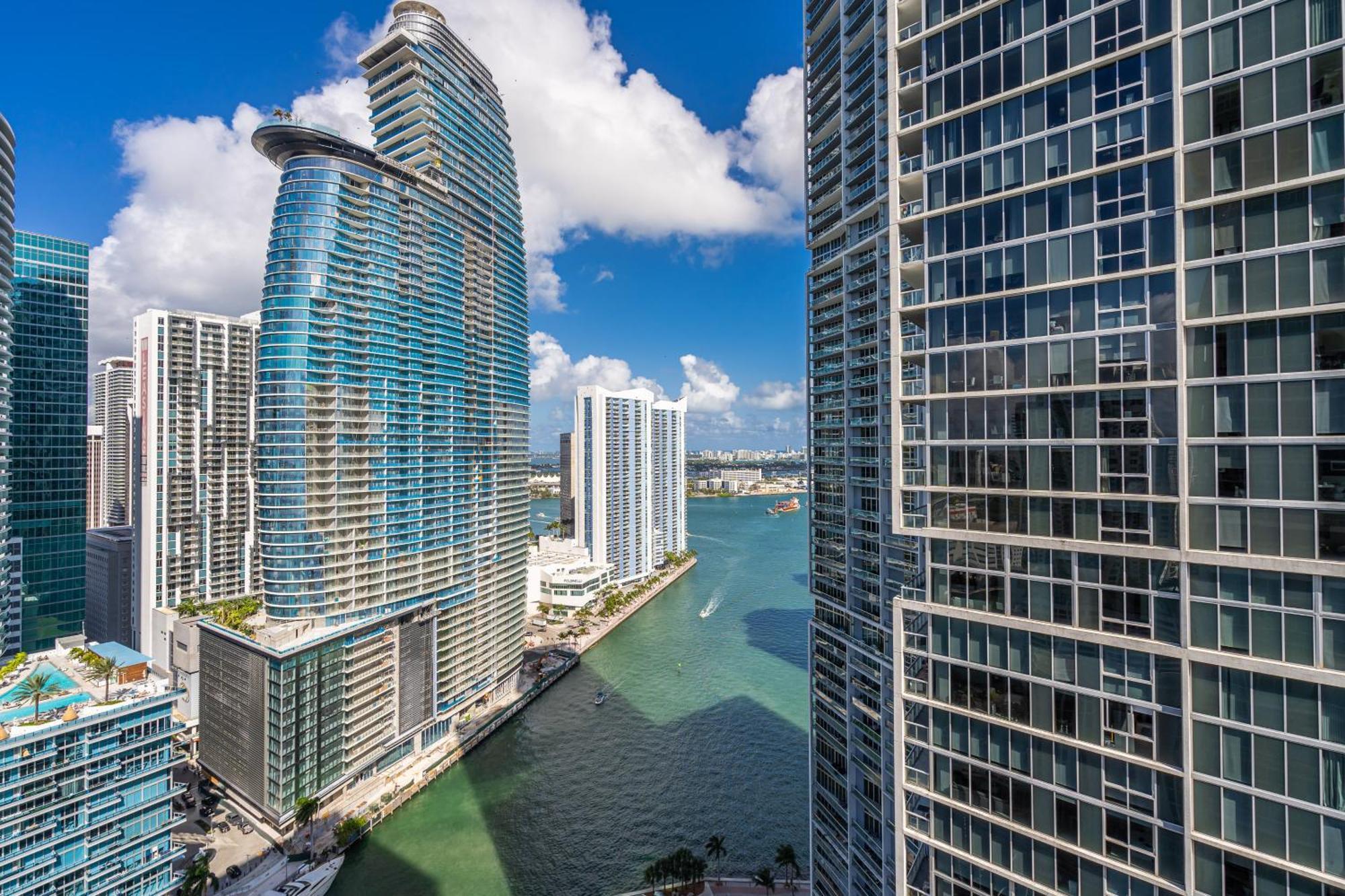 Luxurious Condo At Icon With Views Miami Exterior foto