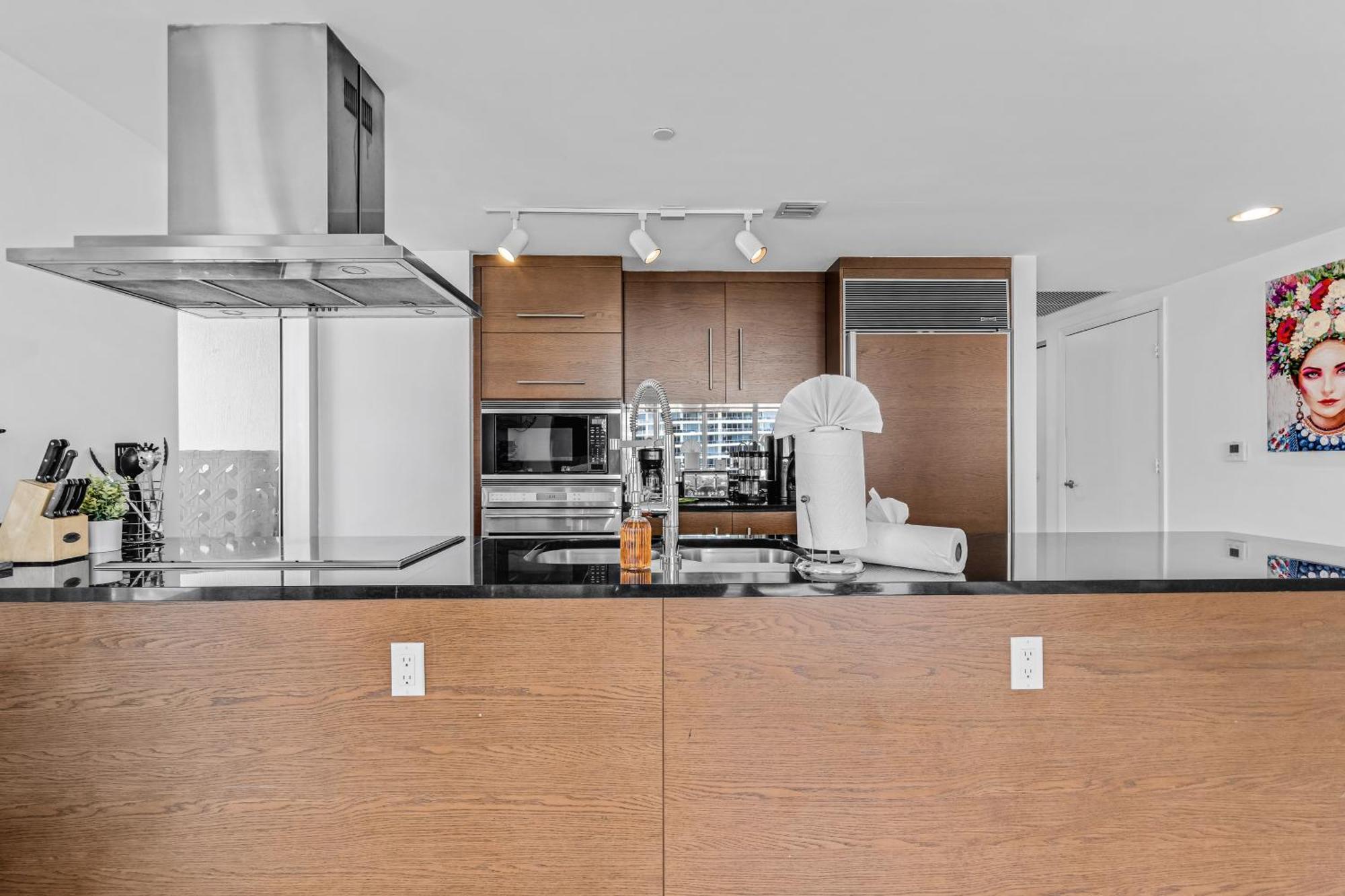 Luxurious Condo At Icon With Views Miami Exterior foto